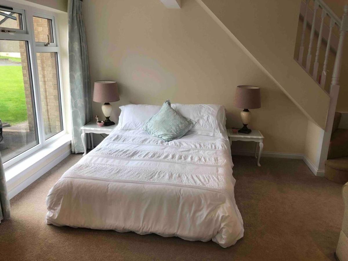 Lovely 1-Bed House In 스털링 외부 사진